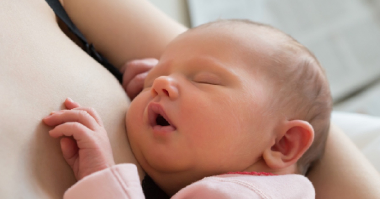 https://aproderm.com/wp-content/uploads/2018/08/breastfeeding-1.jpg